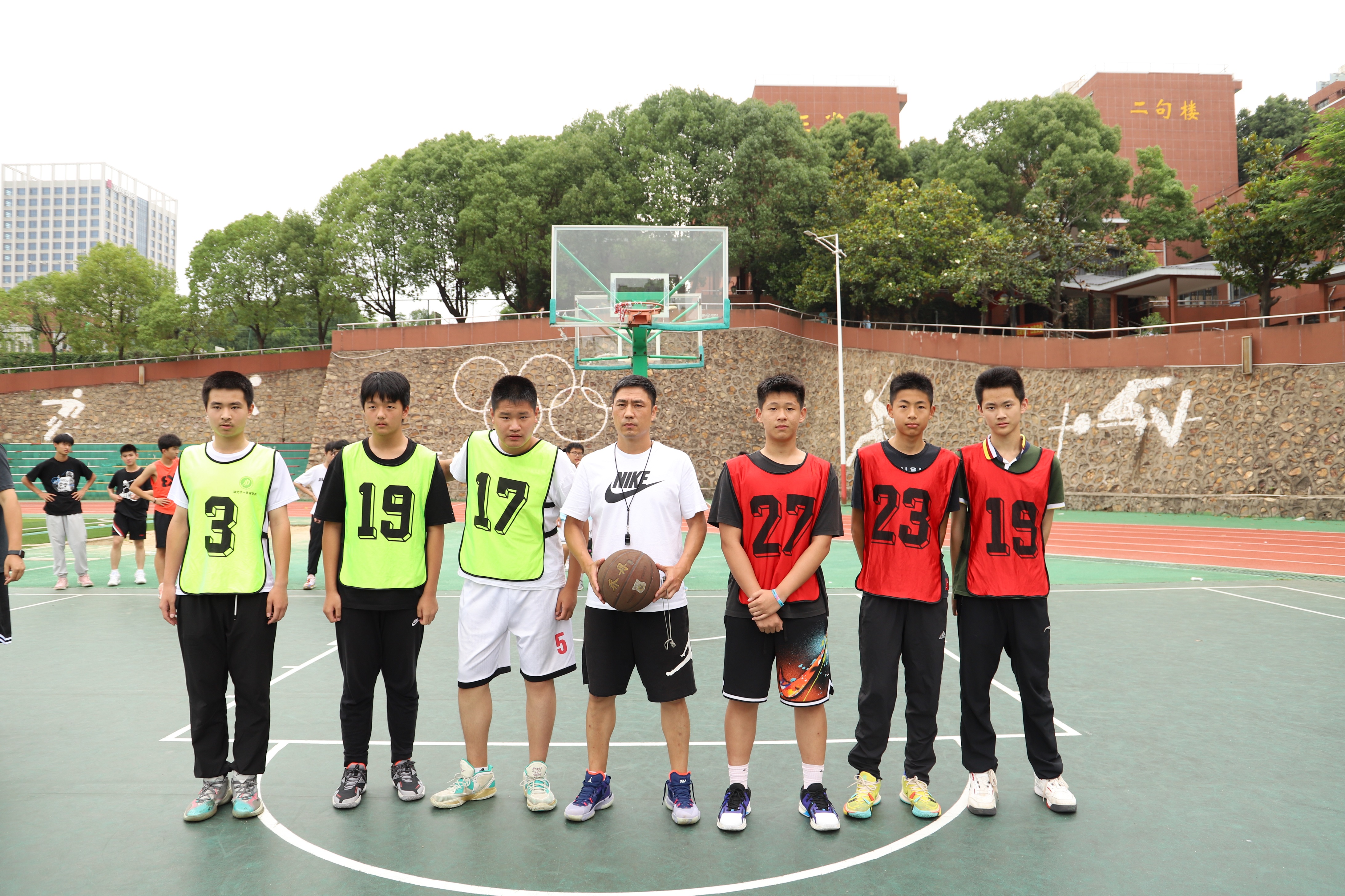 以篮球之名,燃青春之火——cq9电子平台网站八年级三对三篮球比赛圆满落幕